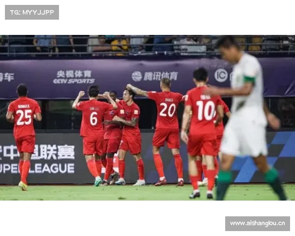 中超单场消息:“大腿”回归 拉维奇倒钩破门华夏1:0一方 中超单场消息:“大腿”回归 拉维奇倒钩破门华夏1:0一方